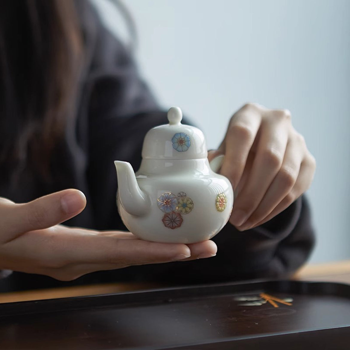 Leather Ball Flower Tea Set Gift Box